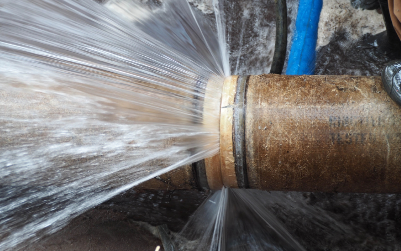 how to tell if a pipe burst